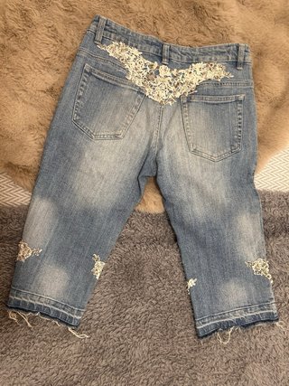 Pantalón Capri Vintage con Encaje