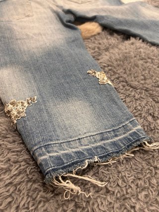 Pantalón Capri Vintage con Encaje
