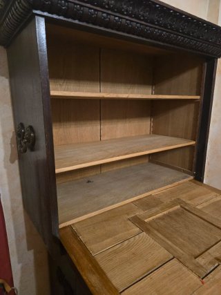 Bargueño antiguo madera y tela