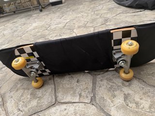 Skate Negro y Blanco Nuevo