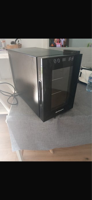 Vinoteca negra