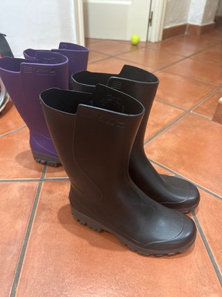 2 Pares de Botas de Agua Talla 37/38Precio por par