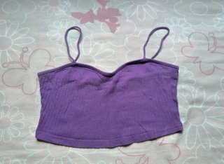 Top morado de tirantes