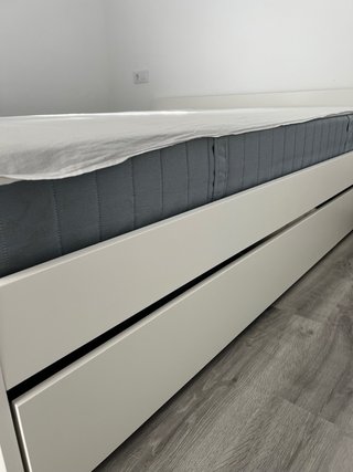 Cama Blanca con Colchón y Somier