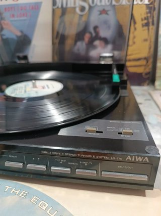 Tocadiscos Aiwa japonés