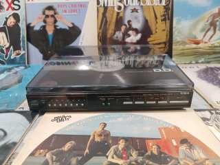 Tocadiscos Aiwa japonés