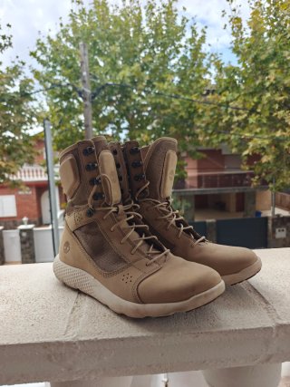 Botas Timberland Flyroam Tácticas Beige