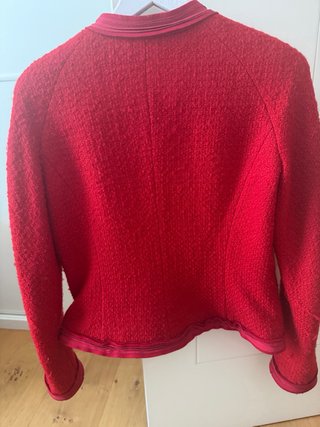 Chaqueta tweed roja entallada