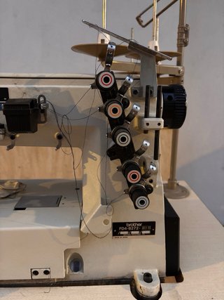 Máquina de Coser Industrial Brother FD4-B272