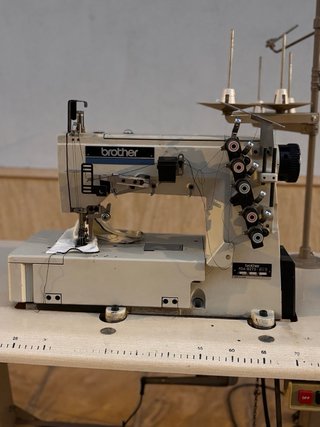 Máquina de Coser Industrial Brother FD4-B272