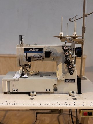 Máquina de Coser Industrial Brother FD4-B272