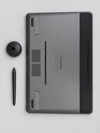 Wacom Cintiq Pro 16 4K UHD + Lápiz y Soporte