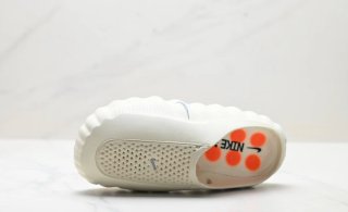 Nike Mind 001