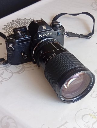 Nikon EM con objetivo Tamron SP
