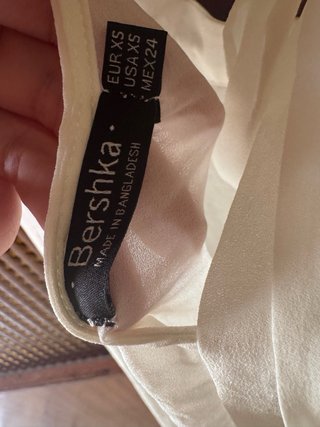 Camisa Blanca con Volantes