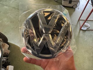 Anagrama VW Volkswagen Referencia: 7E0 853 630 D