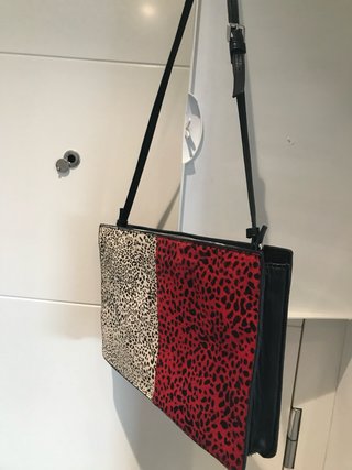 Bolso de hombro estampado de pelo duro
