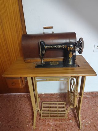 Máquina de coser antigua Singer