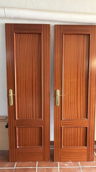 Set de 2 Puertas de Madera