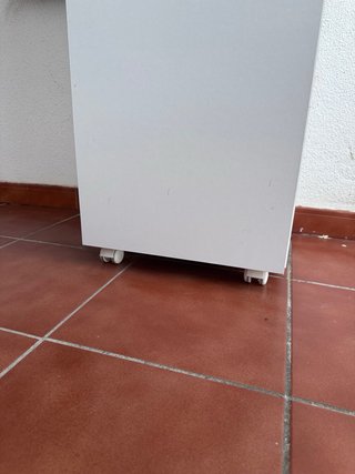 Armario Escobero Blanco