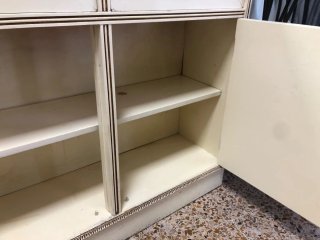 Aparador con Espejo Estilo Clásico