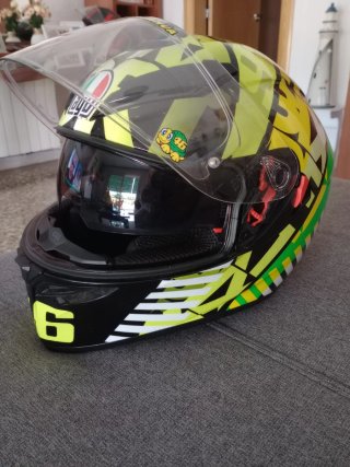 Casco AGV VR46