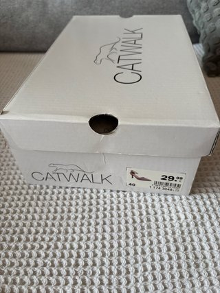 Tacones Catwalk Dorados y Plateados