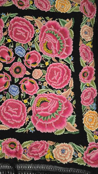 Mantón de Manila Antiguo peonias y tulipanes