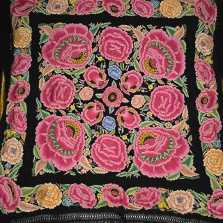 Mantón de Manila Antiguo peonias y tulipanes
