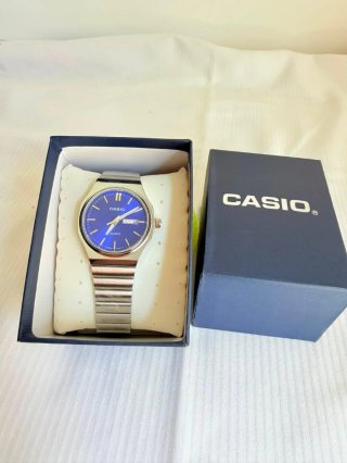 Reloj Casio Azul y Plateado