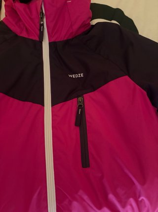 Mono de nieve rosa