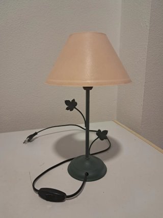 Lámpara de mesa vintage con hojas