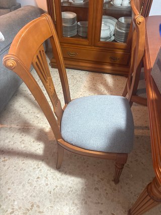 Mesa de Comedor con 4 Sillas