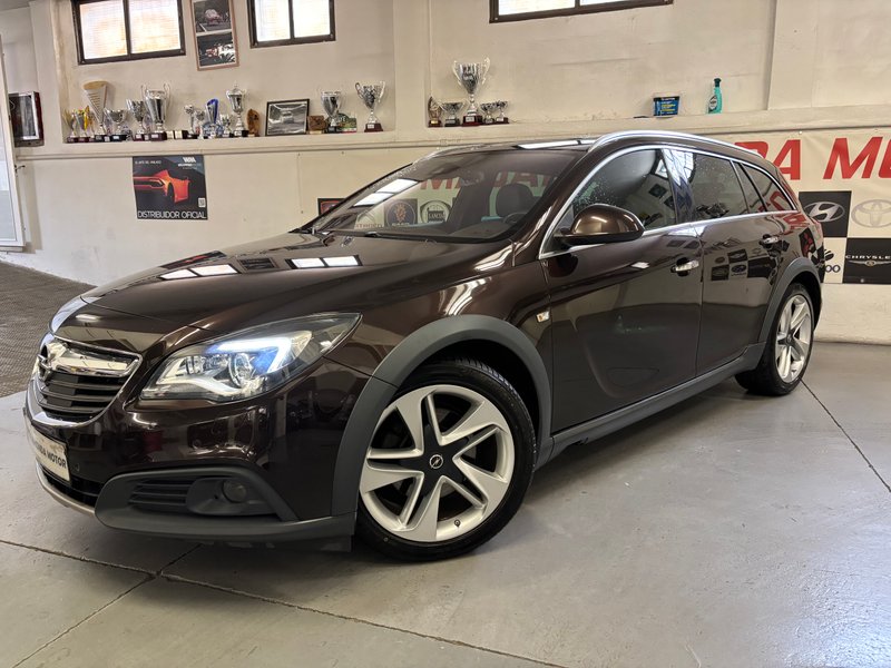 Opel Insignia Sports Tourer 2.0CDTI Bit. Country Tourer 4x4 Aut. (CO2 169) 2015