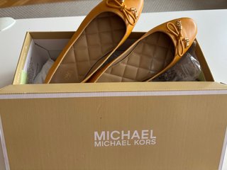 Manoletinas Michael Kors Doradas