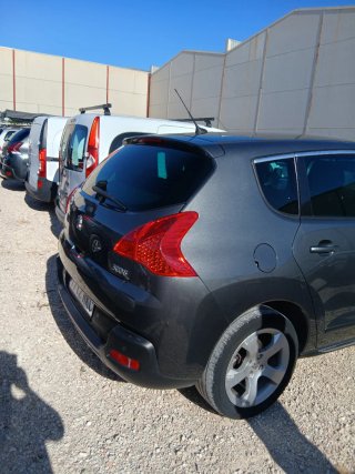 Peugeot 3008 2011