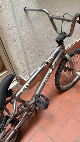 Bicicleta BMX Monty Arena 149 Gris