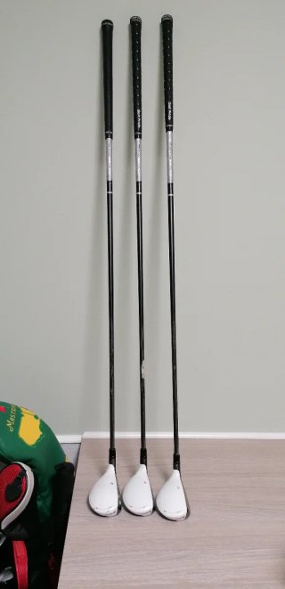 3 Palos de Golf Híbridos TaylorMade Rescue