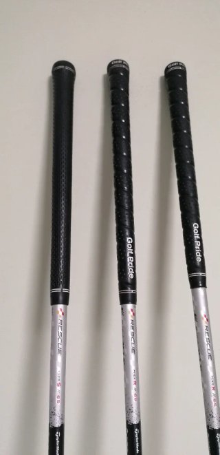 3 Palos de Golf Híbridos TaylorMade Rescue