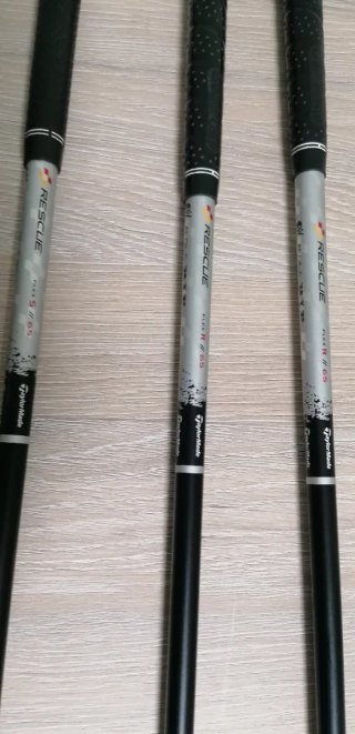 3 Palos de Golf Híbridos TaylorMade Rescue