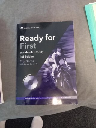 Ready for First (FCE) (3rd Edition) Student's B...