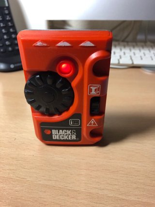 Detector de metales y electricidad Black & Decker