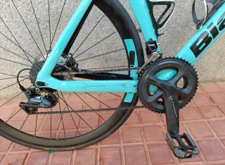 Bicicleta Bianchi aria 105 di2 2023 de ca