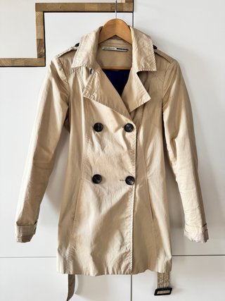Gabardina Stradivarius Beige