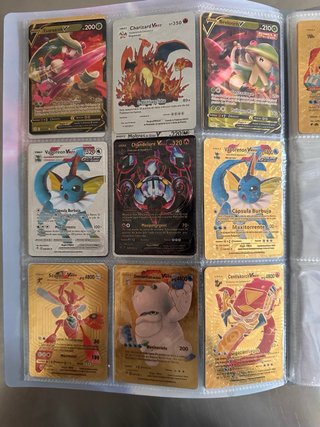 Lote 131 cartas Pokémon + álbum – V, VMAX y dorada