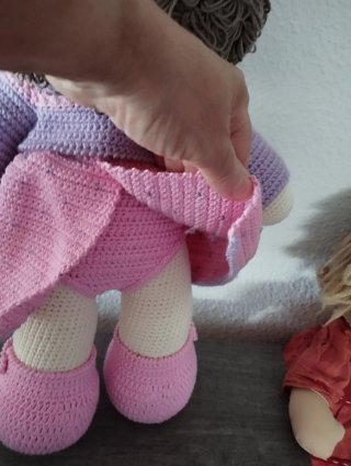 Muñeca de ganchillo 41 cm
