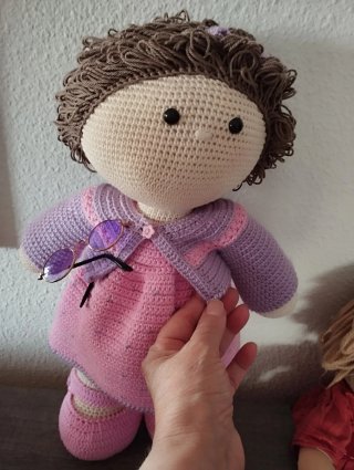 Muñeca de ganchillo 41 cm