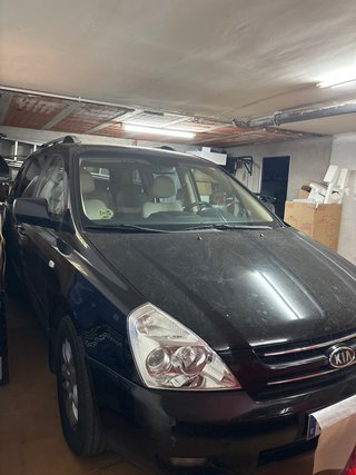 KIA Carnival 2007 solo asta el viernes