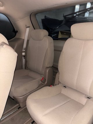 KIA Carnival 2007 solo asta el viernes