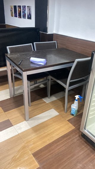 Mobiliario de bar completo